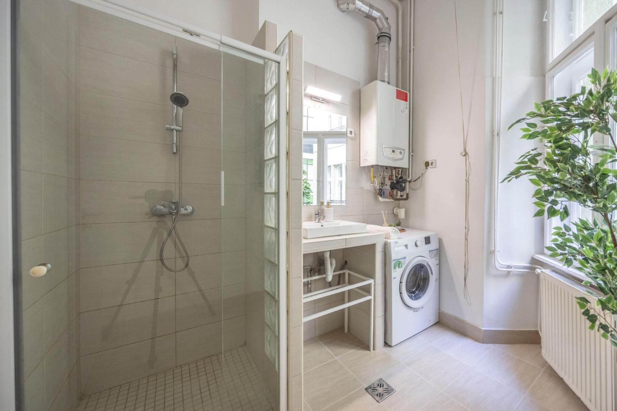 Prime Location & Cozy Central 3Bedrm Apartment Budapest Eksteriør bilde